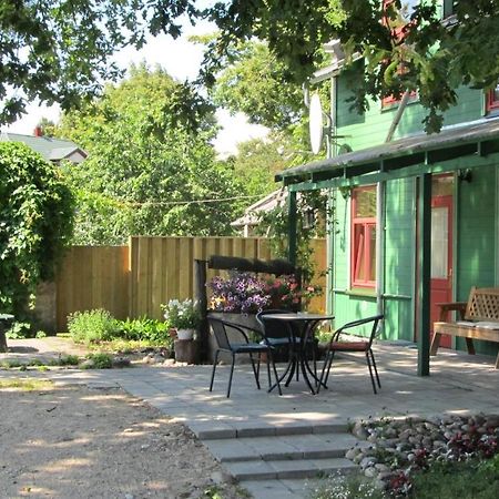 Raibie Logi Hotel Ventspils Exterior photo