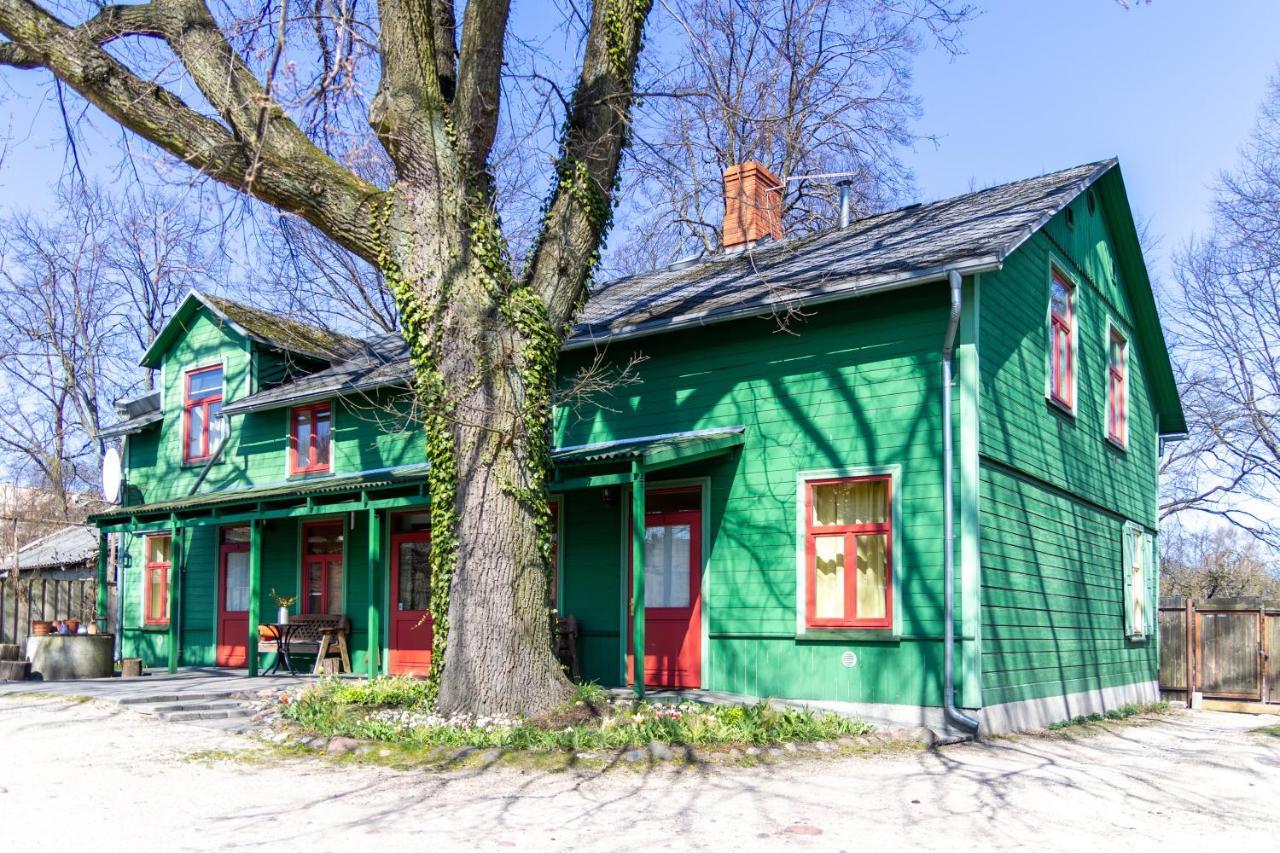 Raibie Logi Hotel Ventspils Exterior photo